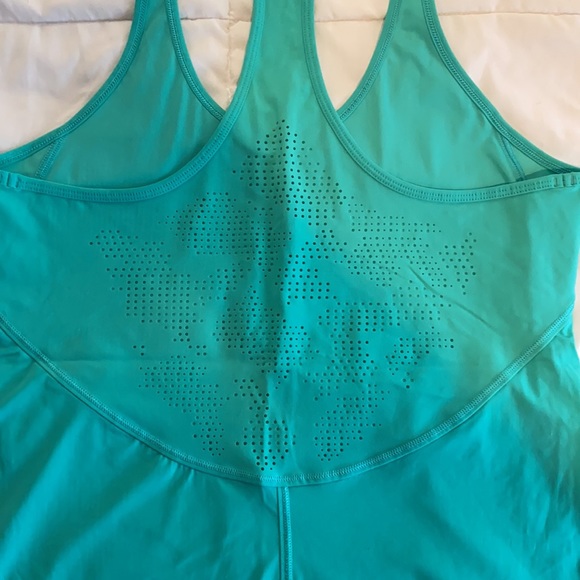 Lululemon Laser Cut Tank Top - Picture 4 of 5